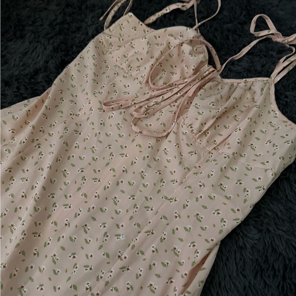 Floral Dress - Picture 2 of 3